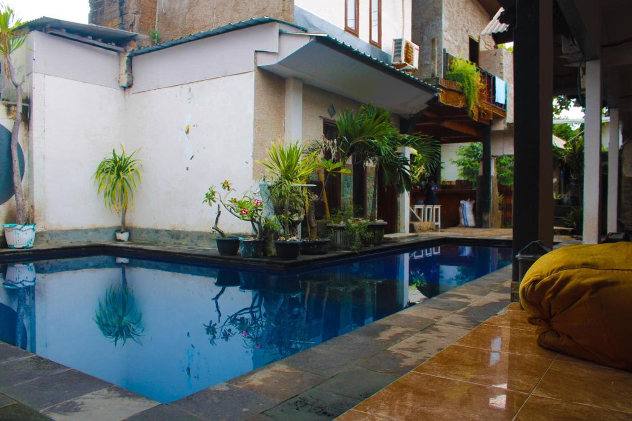 Hotel Wahyu Gili 1 Gili Trawangan Exterior foto